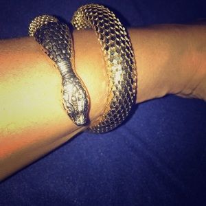 Snake bracelet 💛🧡💛🧡🐍